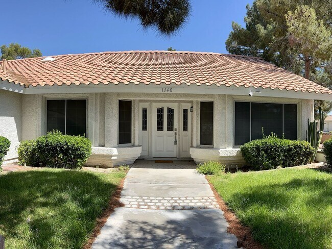 Foto del edificio - SINGLE STORY 4 BEDROOM 3 CAR GARAGE WITH R...