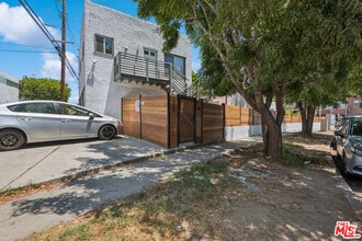 Building Photo - 254 5th Ave