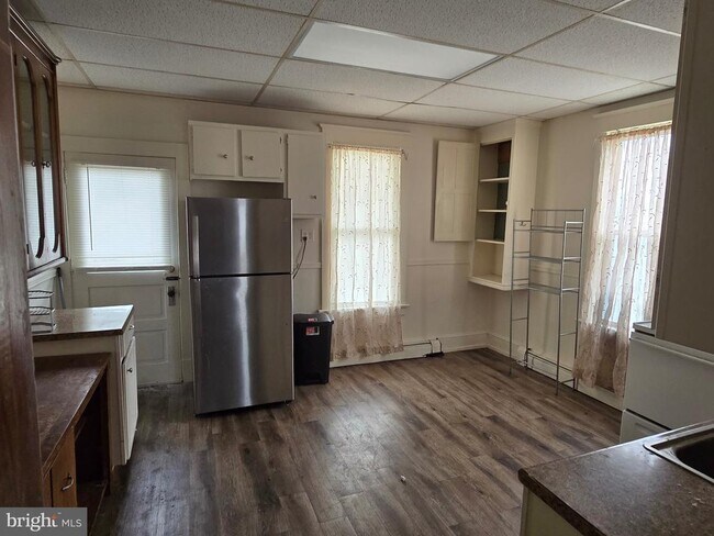 Building Photo - 720 Mine St