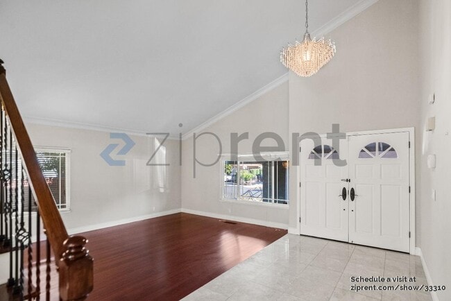 Building Photo - 7517 Phinney Pl