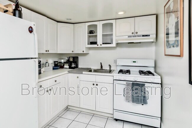 Foto del edificio - 867 N Ogden St