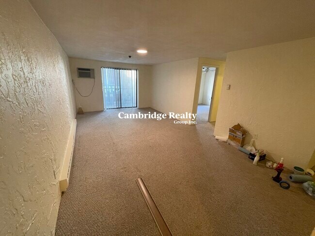 Building Photo - 33 Lodgen Ct