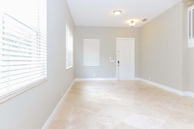Foto del edificio - 1073 Grove Park Cir