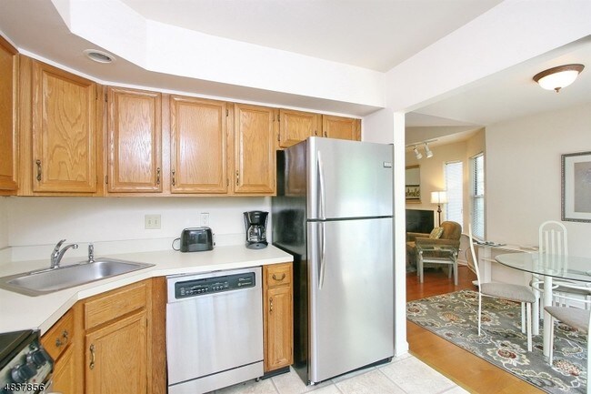 Building Photo - 51 Fieldstone Rd