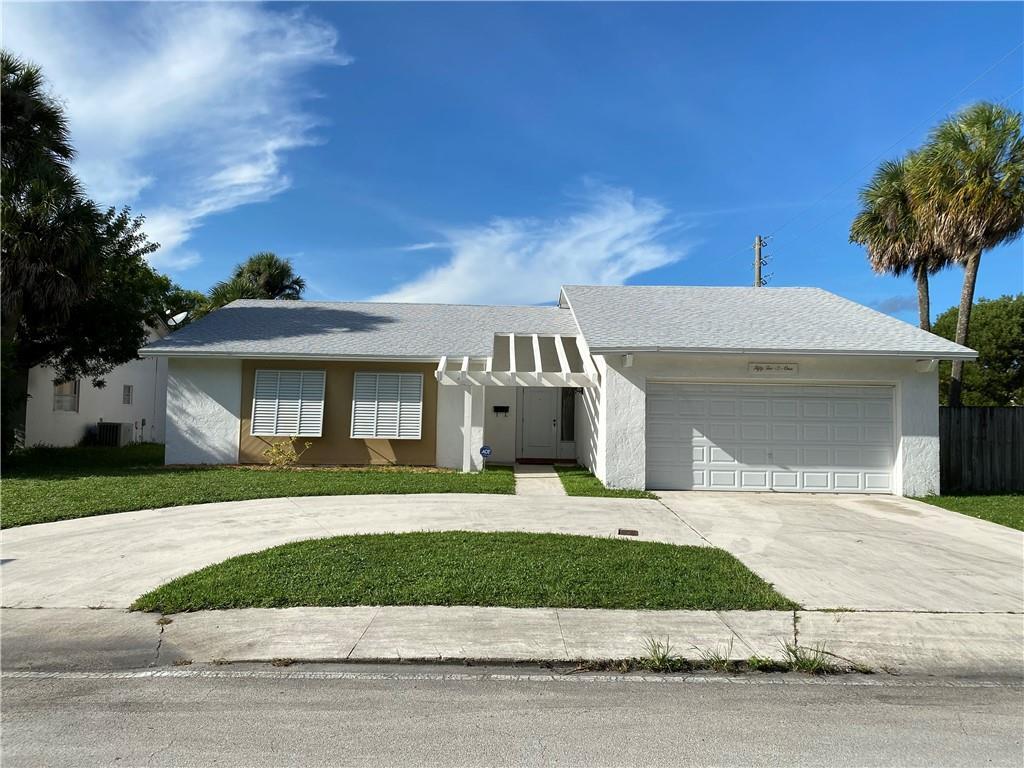 Foto principal - 5201 Sago Palm Blvd
