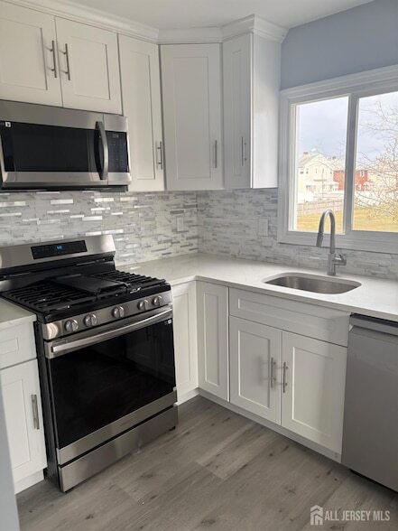 Building Photo - 37 Irving St