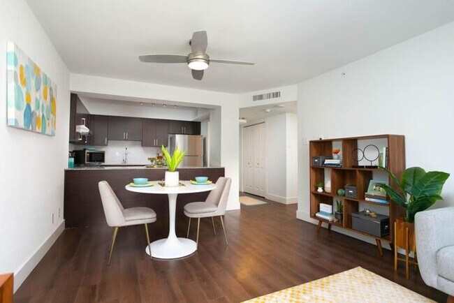 Foto del edificio - 6701 Blanco Rd