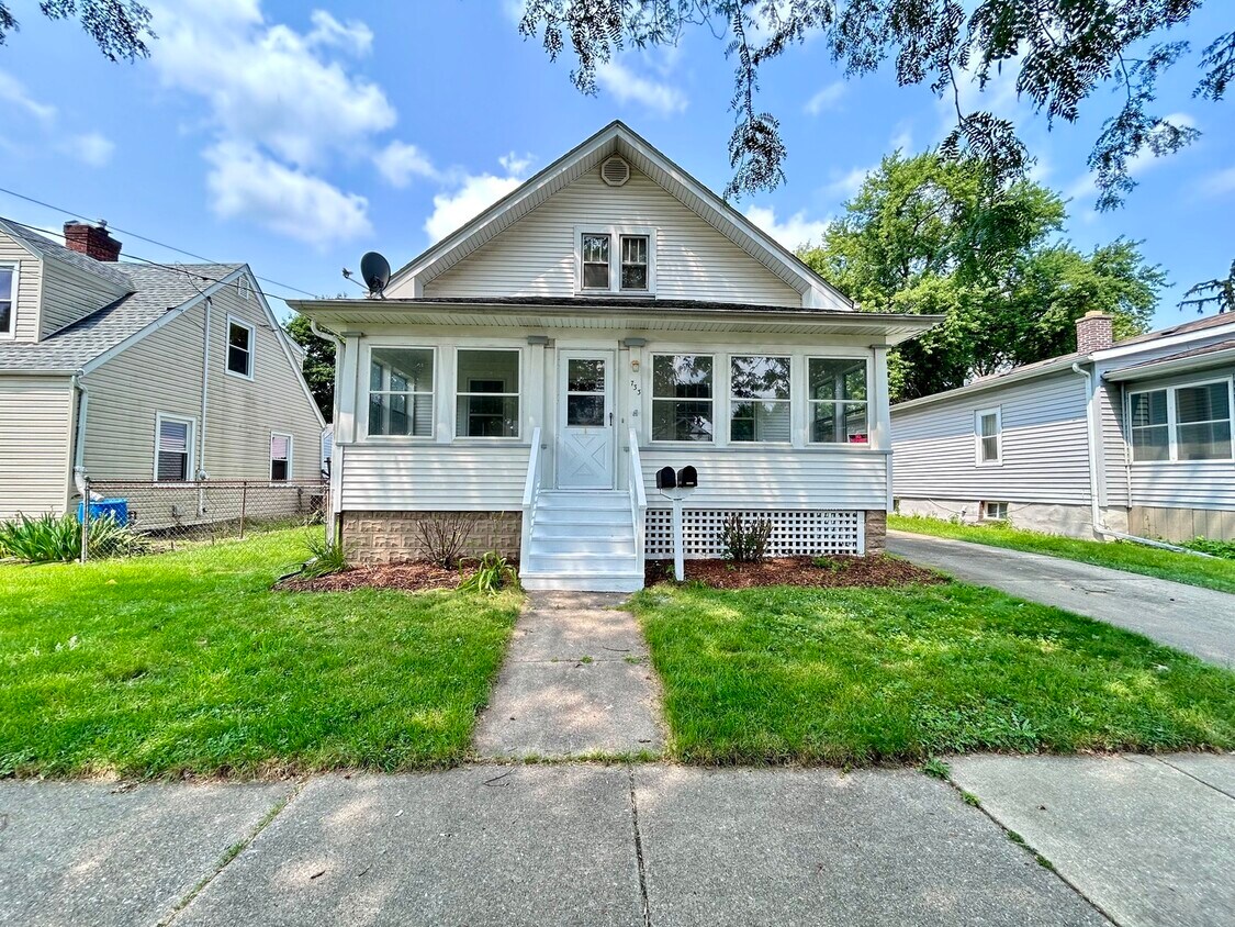 Primary Photo - 733 S Union St