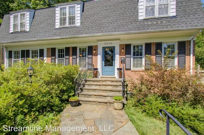 Building Photo - 5 br, 2.5 bath House - 9004 Levelle Dr