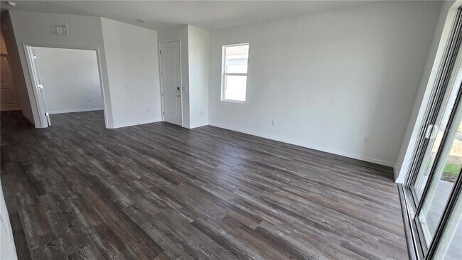 Foto del edificio - 31471 Paper Birch St