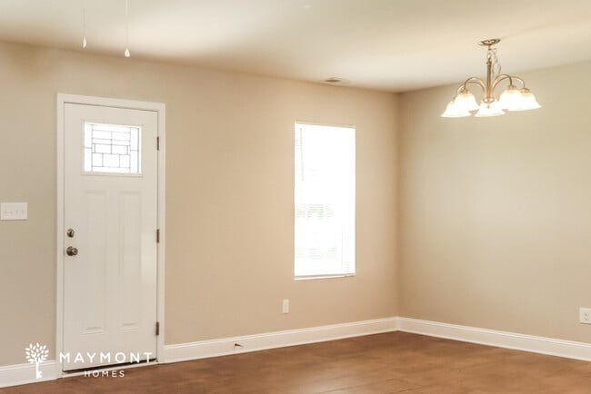 Foto del edificio - 315 E Georgia Ave