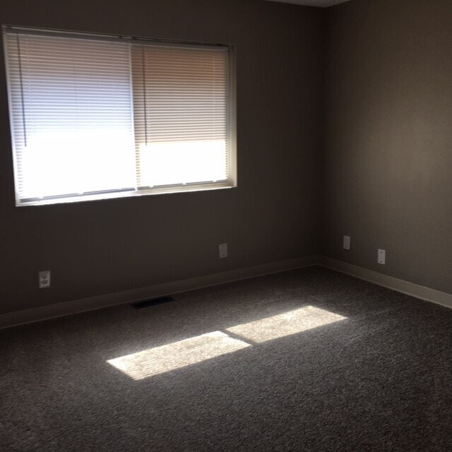 Foto del edificio - 7851 Glenorchard Dr