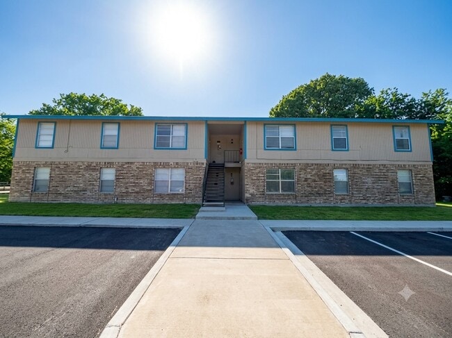 Building Photo - 1000 Harley Dr