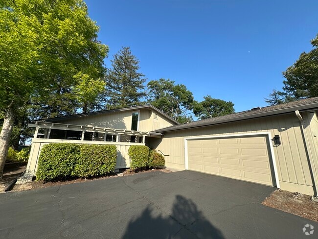 Building Photo - 125 Alta Mesa Ct