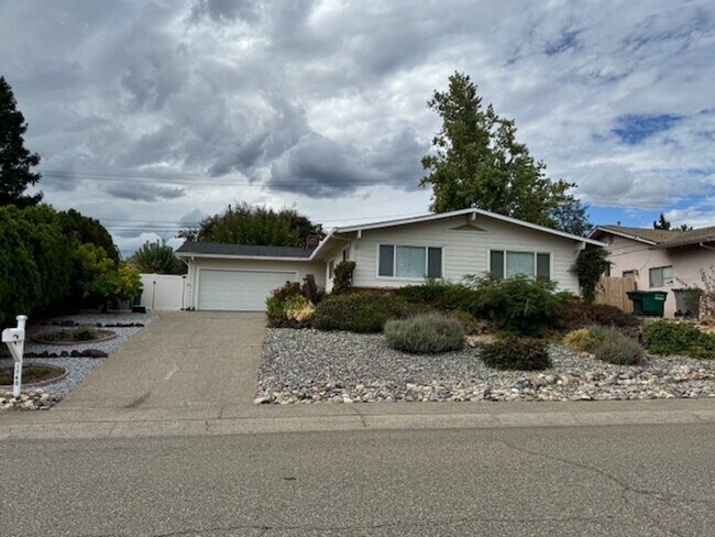 Foto del edificio - Home in Mary Lake Neighborhood