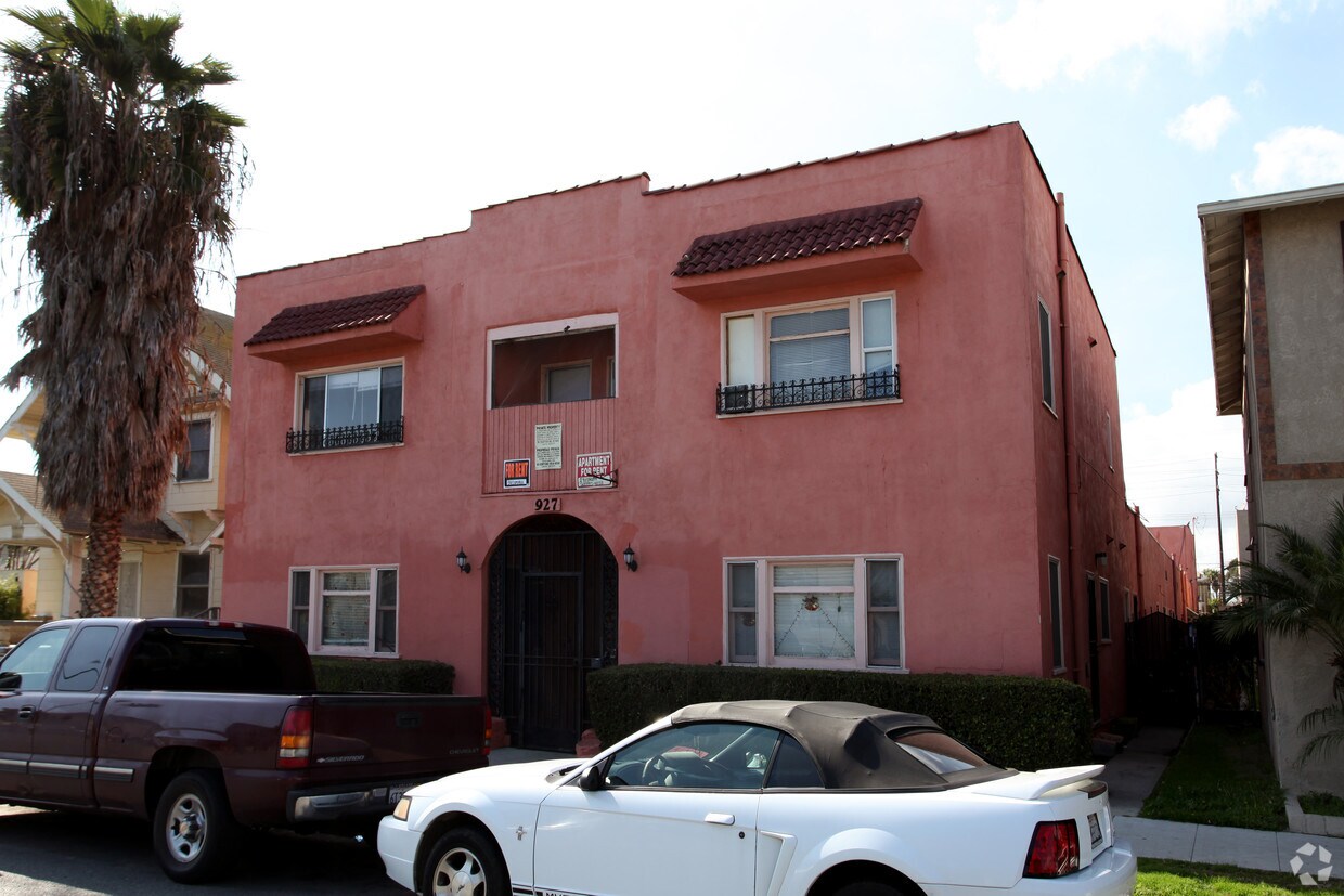 Building Photo - 927 Magnolia Ave