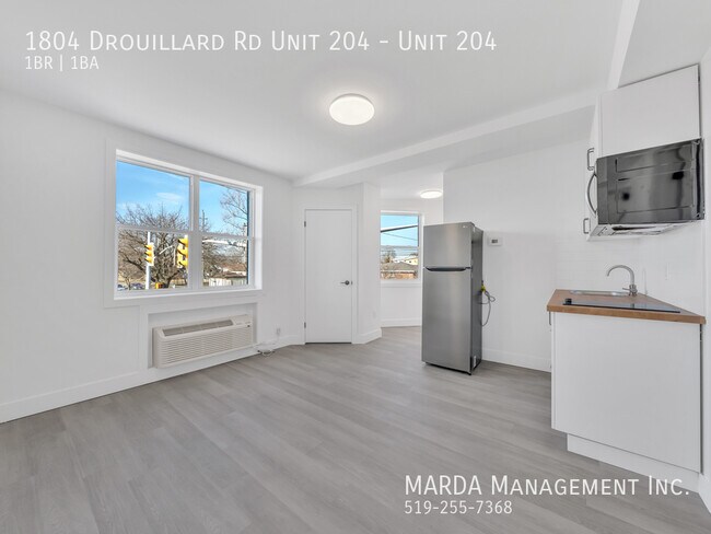 Photo du bâtiment - NEWLY RENOVATED 1 BED/1 BATH - INCLUSIVE &...