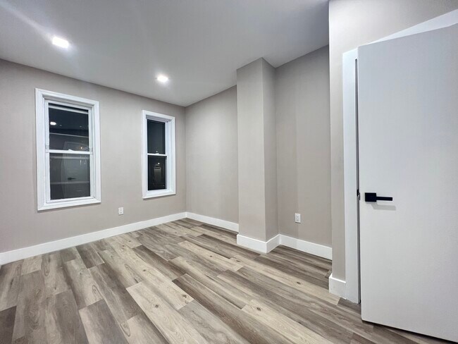 Fotografía del edificio - 44 Logan Ave