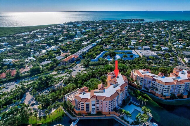 Foto del edificio - 731 Crandon Blvd