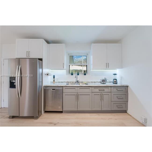 Foto del edificio - 820 SW 26th Rd
