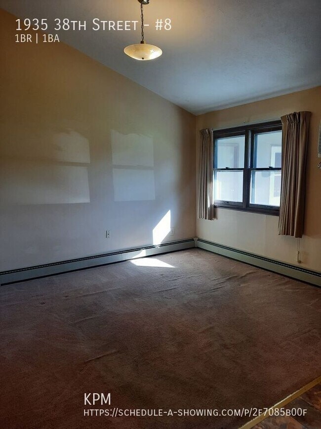 Building Photo - 1 BED | 1 BATH | GROUND-LEVEL APARTMENT | ...