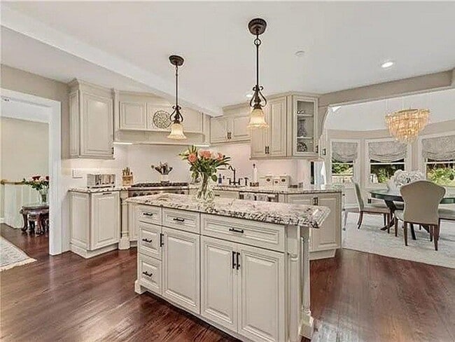 Building Photo - 777 Armonk Rd