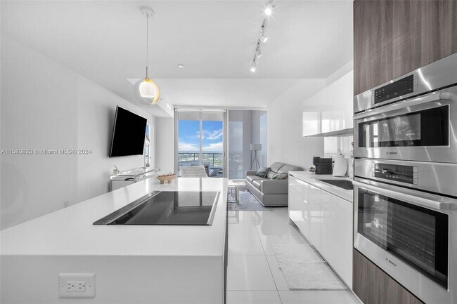 Foto del edificio - 851 NE 1st Ave