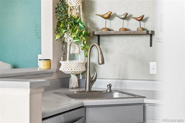 Foto del edificio - 4760 S Wadsworth Blvd