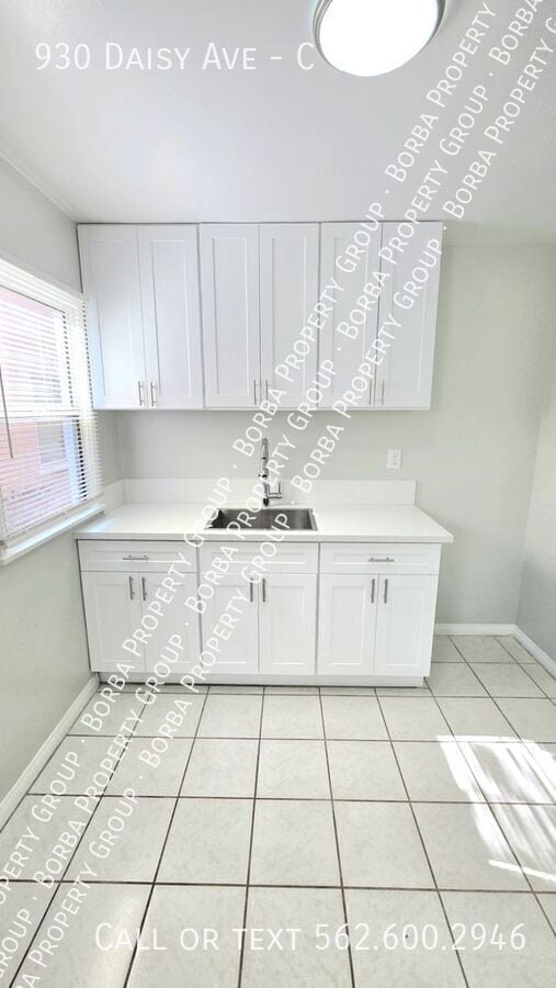 Building Photo - 930 Daisy Ave