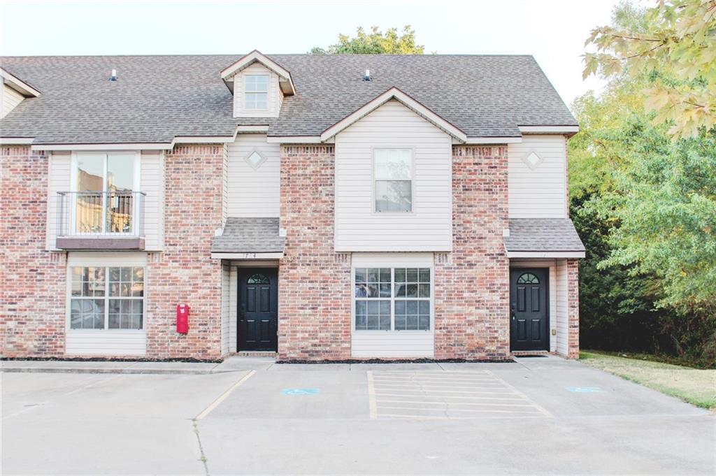 Foto principal - 1730 N Chestnut Ave