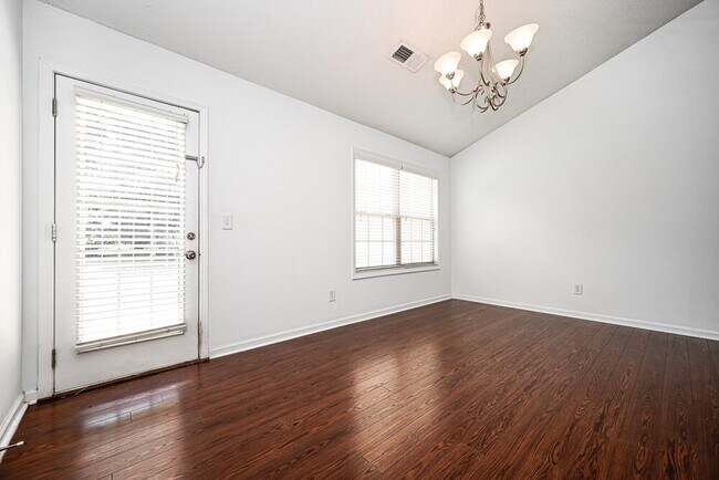 Foto del edificio - 3102 Delaware Loop