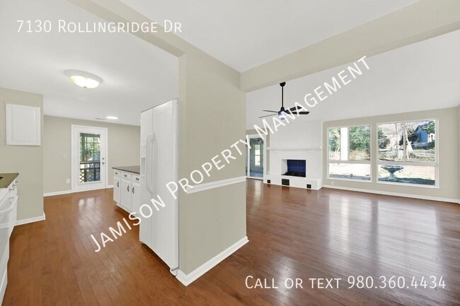Foto del edificio - 7130 Rollingridge Dr
