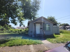 Building Photo - 1319 9th Ave