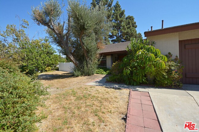 Building Photo - 3025 Morningside Dr