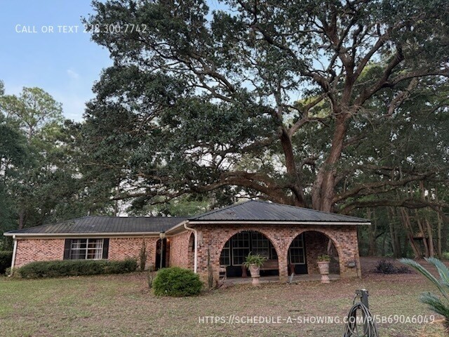 Foto del edificio - 9708 Forts Lake Rd