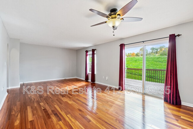 Building Photo - 2711 Canterbury Dr