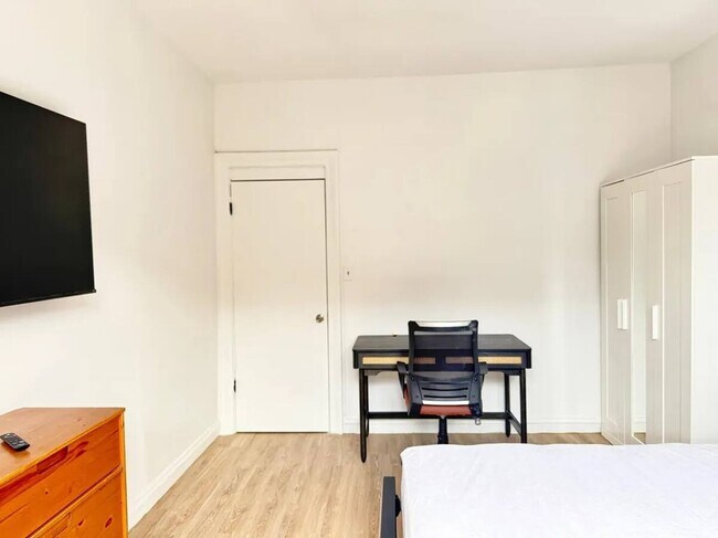 Foto del edificio - Nice room in a good neighborhood
