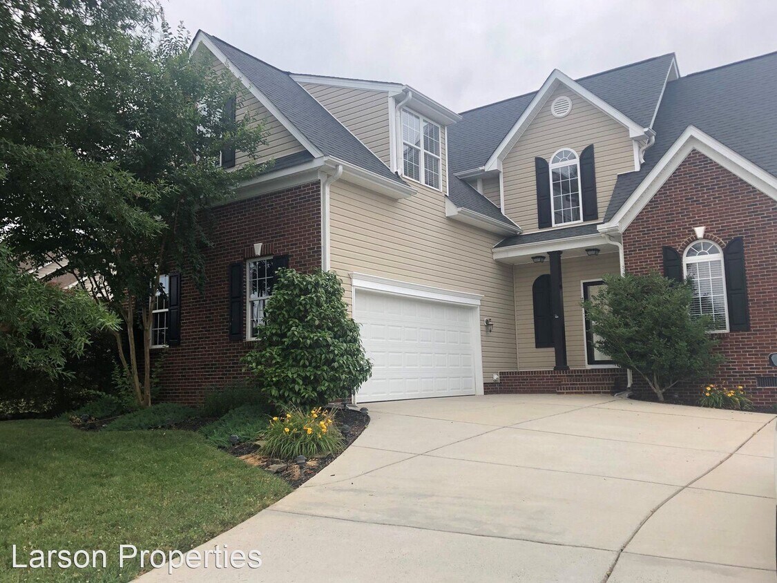 Primary Photo - 4 br, 2.5 bath House - 104 Cale Drive