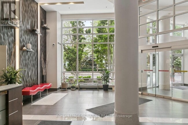 Building Photo - 70 Absolute Ave