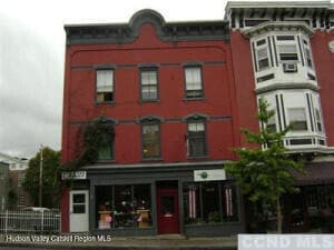 Primary Photo - 409 Warren St