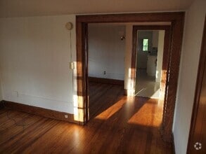 Building Photo - 188 Shelburne Rd