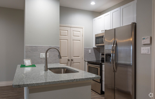 Cocina - Compass Bay Apartments