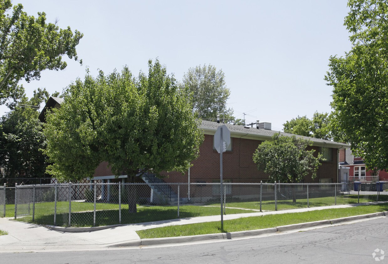 Building Photo - 1534 S 400 E