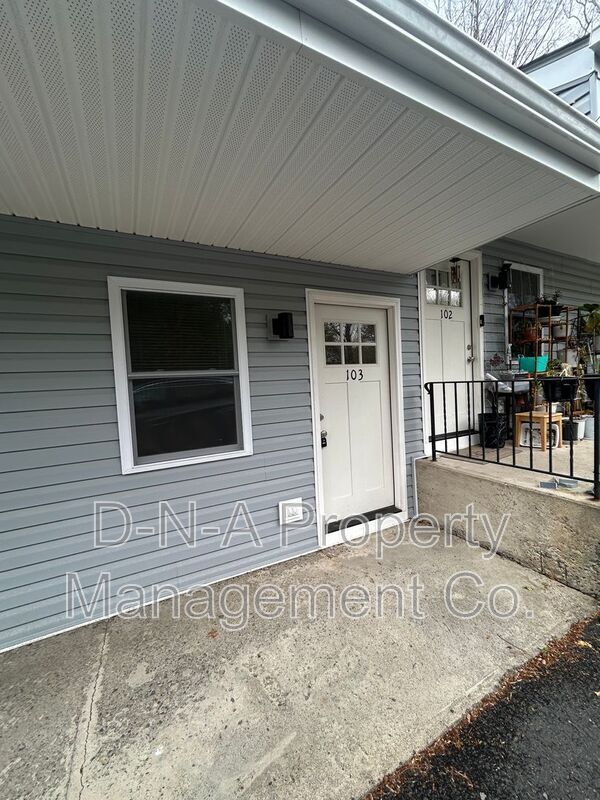 Building Photo - 1334 Dreher Ave
