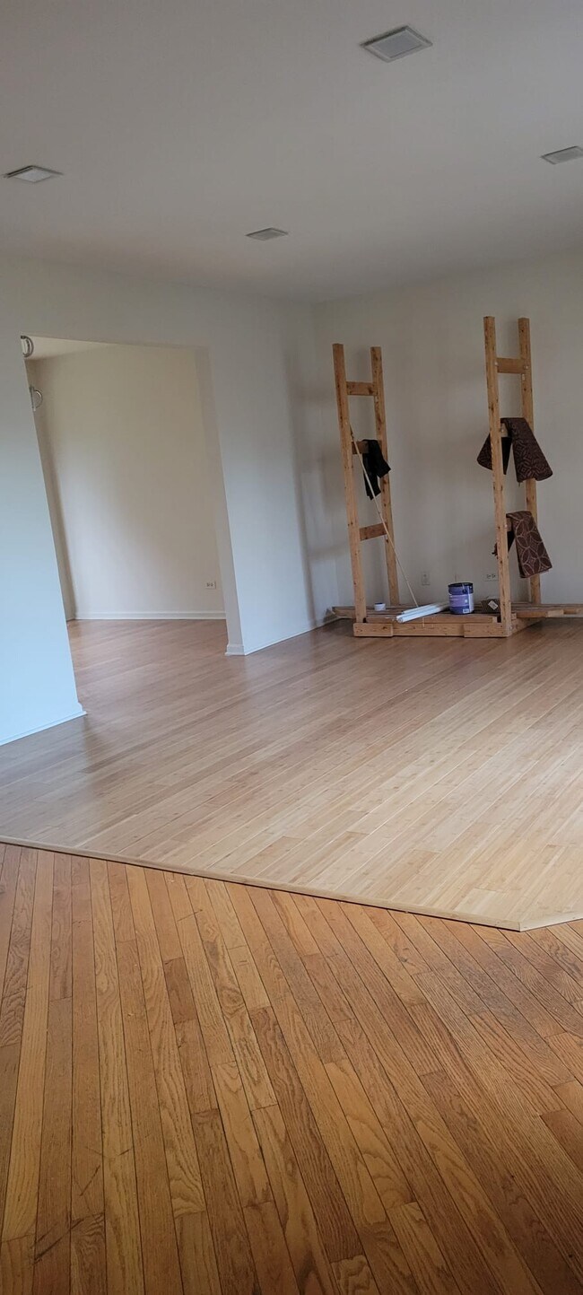 Sala de estar 2 - Hacia el comedor - 771 Hoover Dr