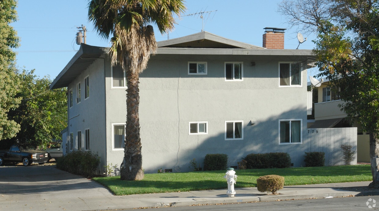 Primary Photo - 775 E Duane Ave