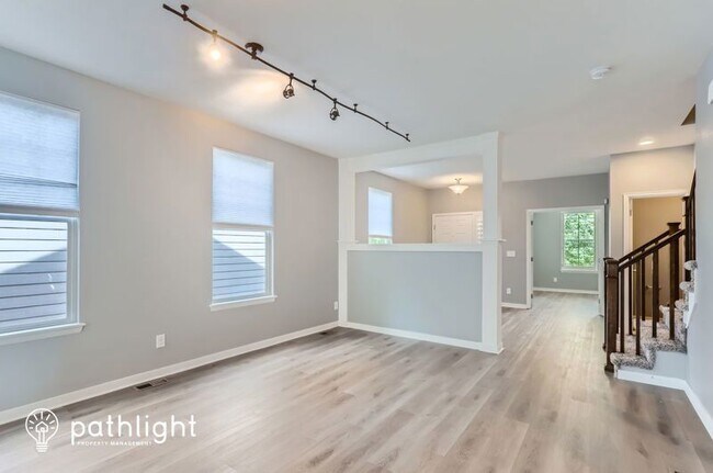 Building Photo - 1118 Koss St