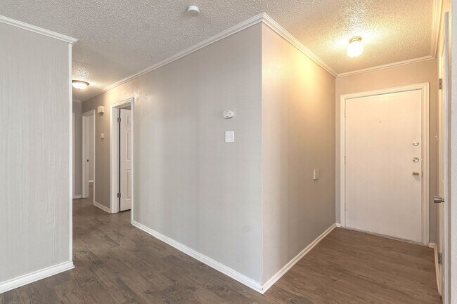 Building Photo - 4918 55th St