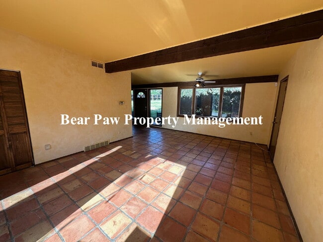 Building Photo - "Charming 3-Bed Oasis with 2 Baths in Nort...