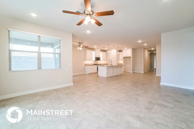 Building Photo - 8615 S 69th Ln